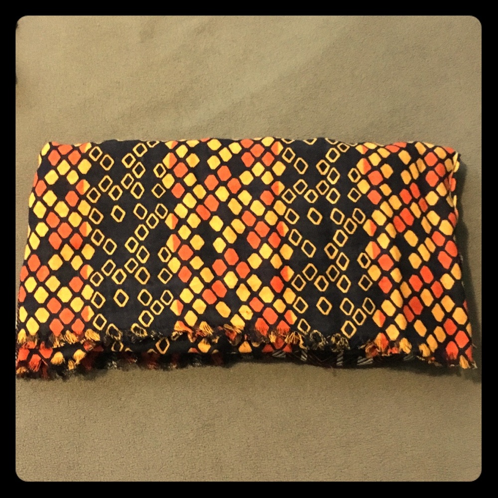 Banana Republic Heritage Rectangle Scarf /Shawl